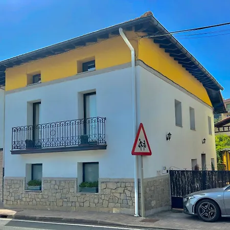 Casa Con Jardin En La Costa De Urdaibai Vakantiehuis