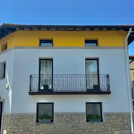 Casa Con Jardin En La Costa De Urdaibai Vakantiehuis